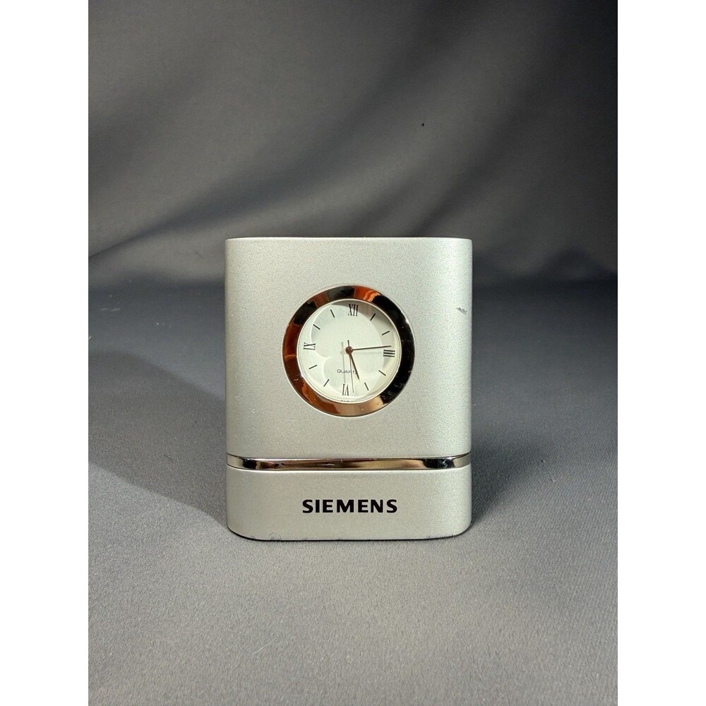 Siemens Silver Desk Table Clock Quartz Roman Numeral - New Battery / Working